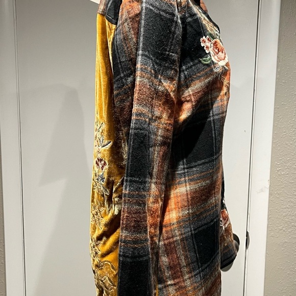 plaid embroidered blouse top by paparazzi - Picture 6 of 12